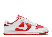 Laden Sie das Bild in den Galerie-Viewer, Nike Dunk Low Championship Red
