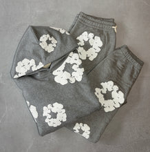 Load image into Gallery viewer, Denim Tears Cotton Wreath Hoodie Gray