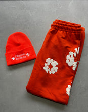 Load image into Gallery viewer, Denim Tears Cotton Wreath Sweatpants Orange