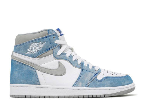 Air Jordan 1 Retro High Fearless UNC Chicago